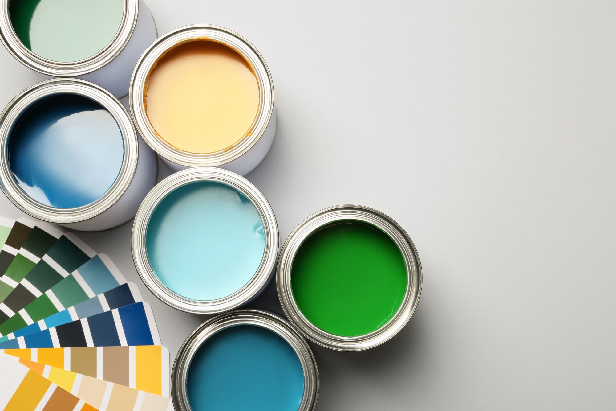 ADOBESTOCK_245457613 | Peinture André Schmitt & associés Comment faire pour choisir sa peinture ? Wittelsheim