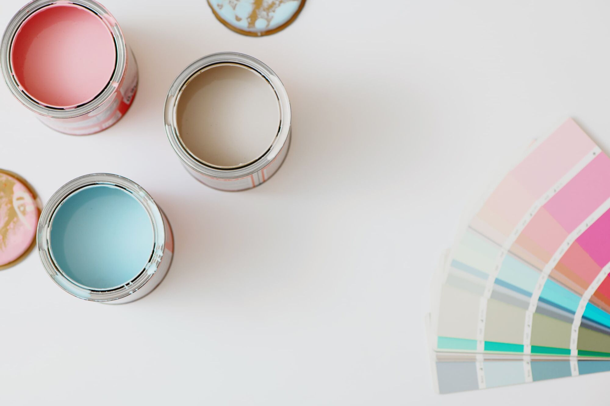 Quelle finition choisir pour un mur en enduit d&eacute;coratif : mat, satin&eacute; ou brillant ? Illzach