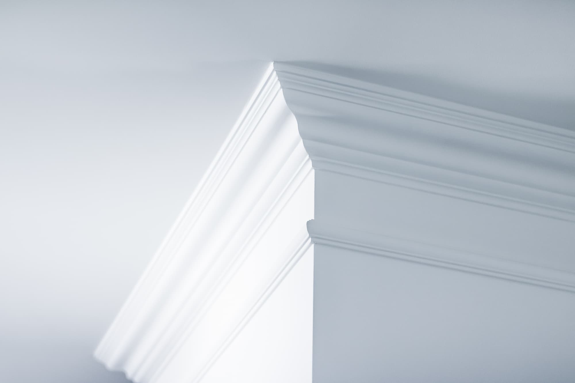 Comment les moulures en staff avec LED int&eacute;gr&eacute;es transforment l&rsquo;ambiance d&rsquo;un int&eacute;rieur ? Kingersheim